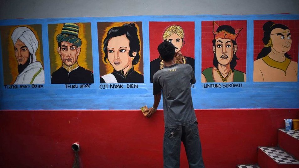 Sangat Berfaedah, Coretan-Coretan Di Dinding Mendadak Jadi Tempat Belajar